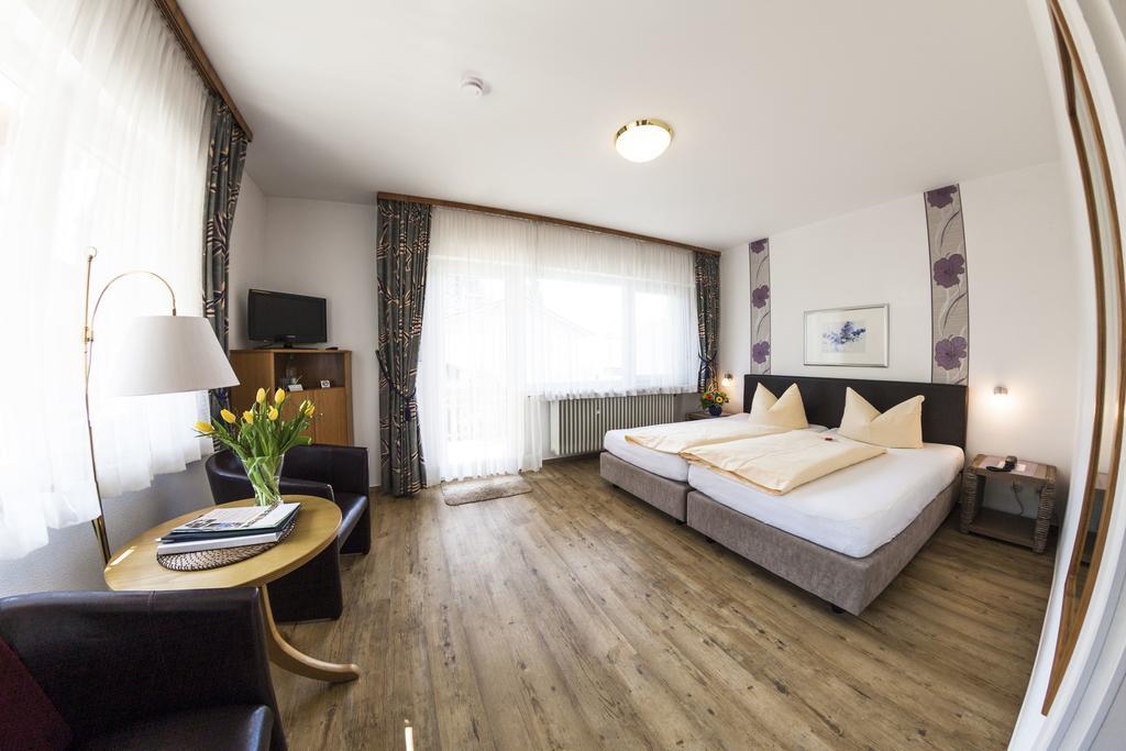 Hotel Neuenfels Баденвайлер Экстерьер фото
