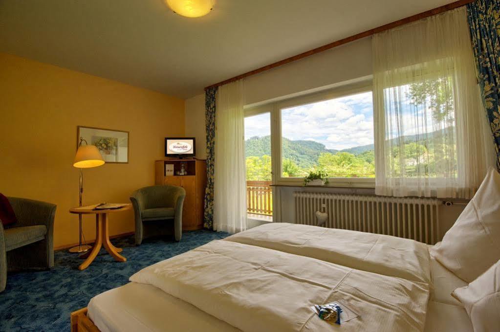 Hotel Neuenfels Баденвайлер Экстерьер фото